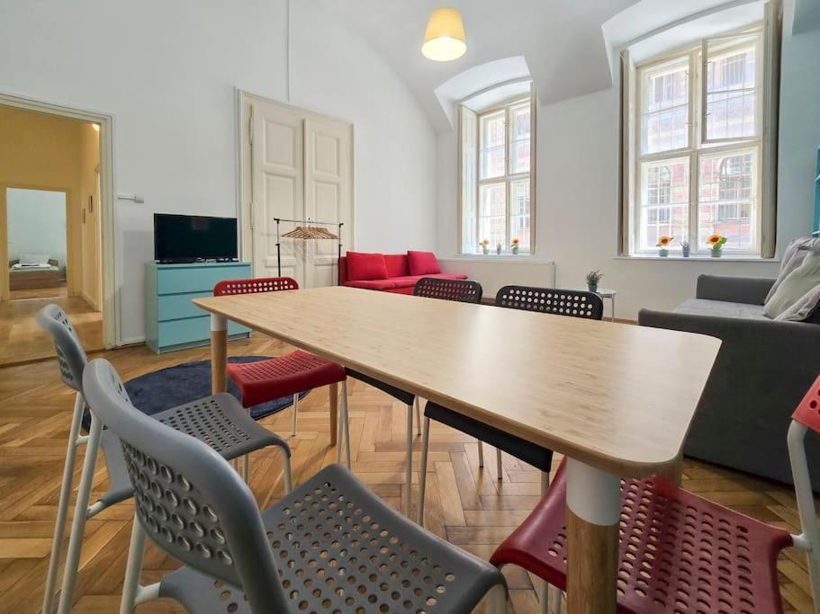 Seventh Sense Apartment Budapest Bagian luar foto