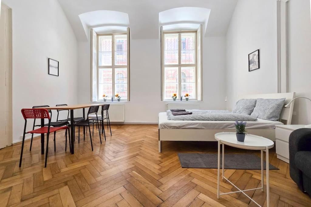 Seventh Sense Apartment Budapest Bagian luar foto