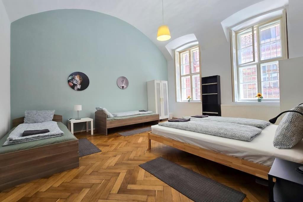 Seventh Sense Apartment Budapest Bagian luar foto
